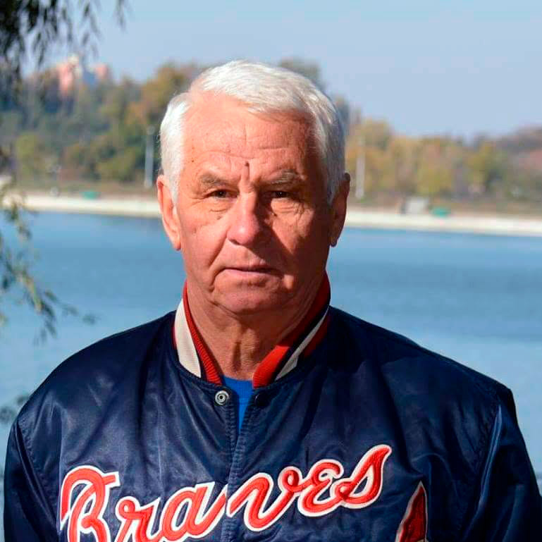 Anatolii Stativca împlinește 80 de ani! Federația Națională de Tenis a Moldovei îl felicită pe reputatul antrenor cu ocazia jubileului
